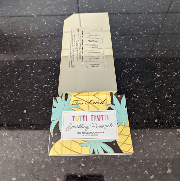 Too Faced Tutti Frutti Sparkling Pineapple Eye Shadow Palette. - Picture 4 of 9